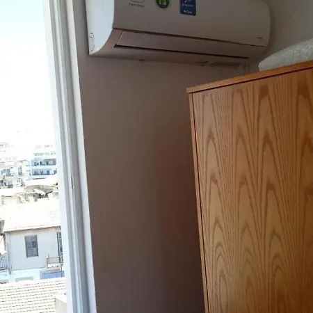 2 Bedroom In Location In Ларнака
